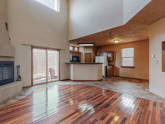 3rd image of 4901 Spanish Sun Ave NE
