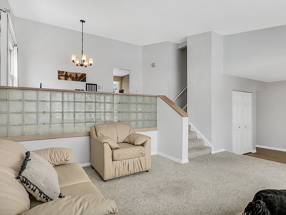 5th image of 1234 Devonshire Rd