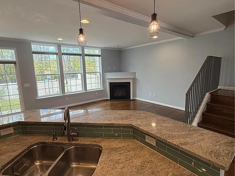 4528 Bellflower Way — Photo 7
