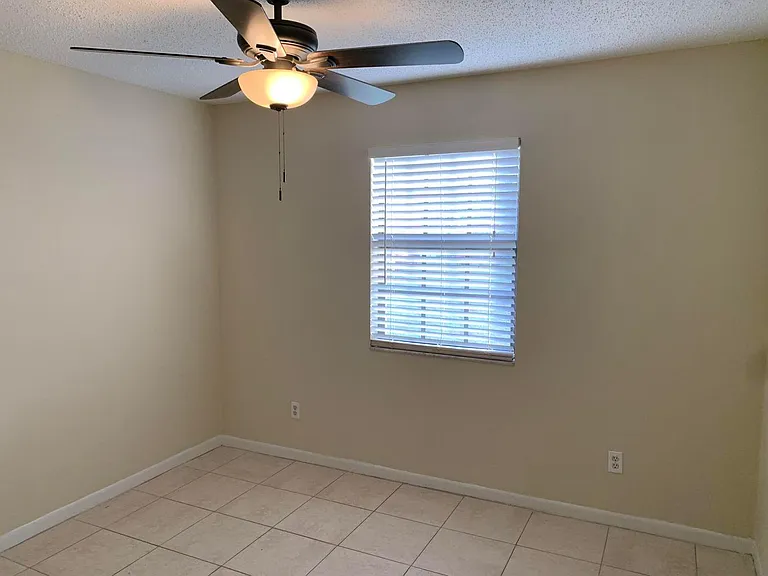 5794 SE Mitzi Ln — Photo 11