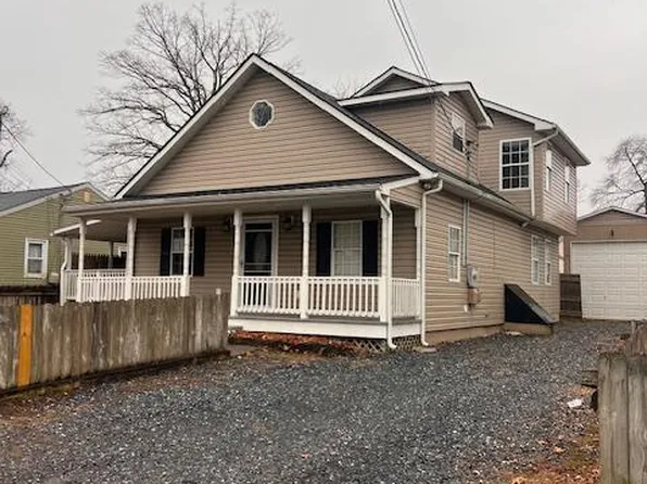 7832 E Shore Rd, Pasadena, MD 21122