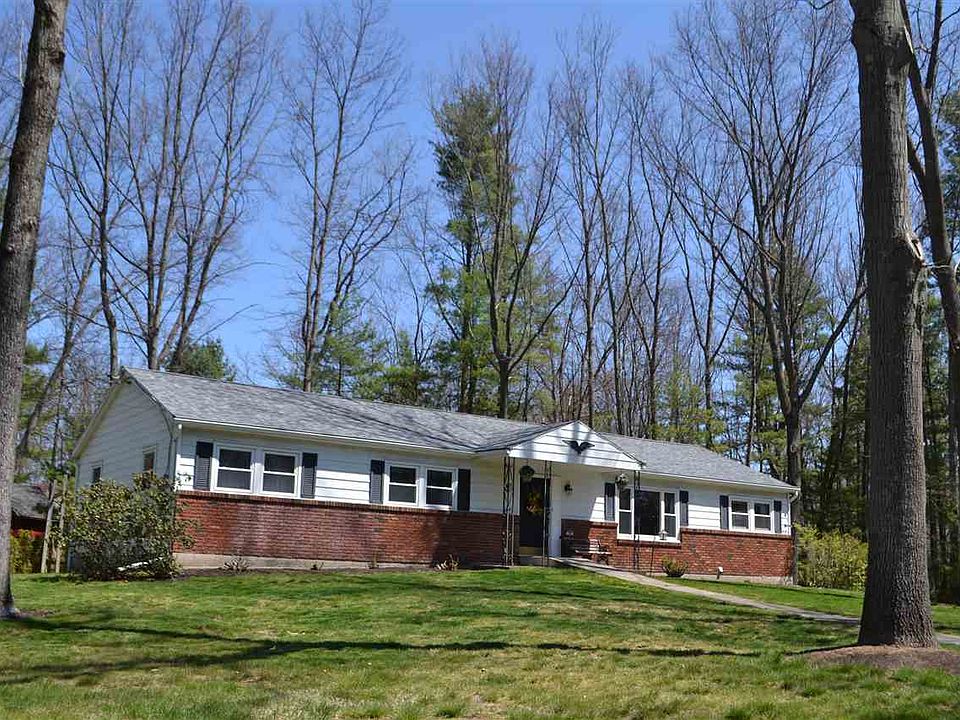 1st image of 16 Valencia Ln