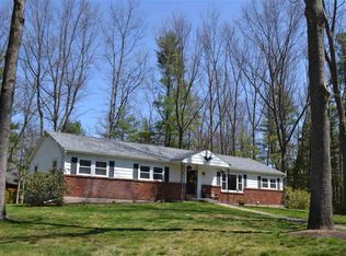 16 Valencia Ln, Clifton Park, NY 12065