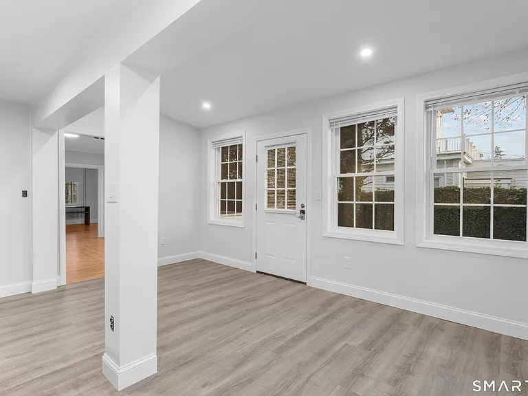 43 Elmwood Ave — Photo 7