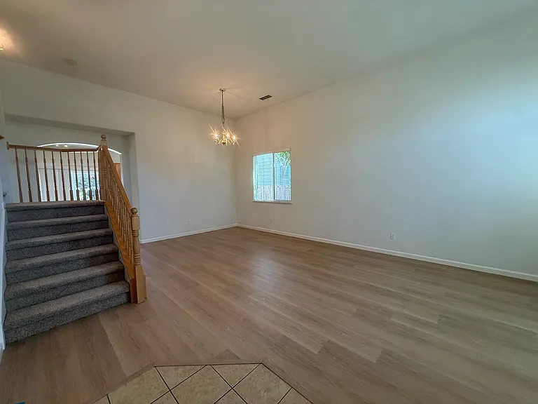 9633 McKenna Dr — Photo 4