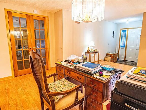 5th image of 89 Whitney Pl