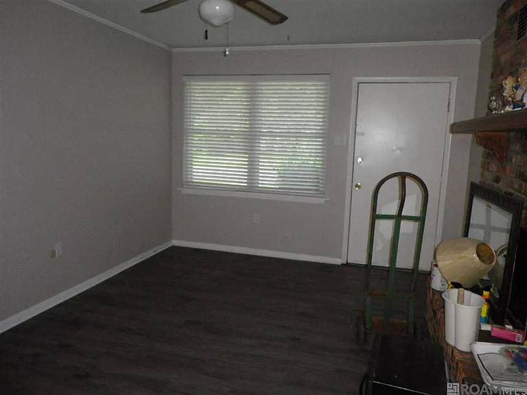 4085 Fleet Dr — Photo 6