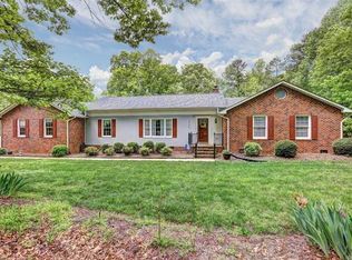 13720 Bermuda Orchard Ln, Chester, VA 23836