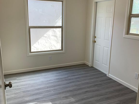 3rd image of 2832 Nicholl Ct #2832