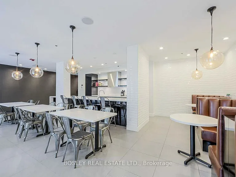 377 Madison Ave #312 — Photo 26