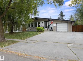 29 Alcott Cres, Saint Albert, AB T8N 2H7
