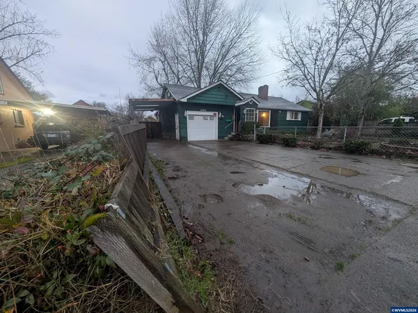 1955 Arthur St, Eugene, OR 97405