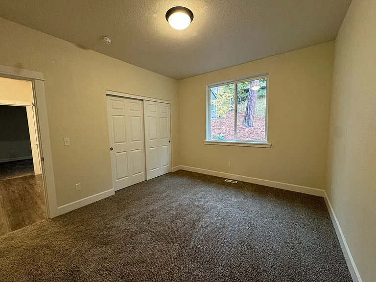1811 NE Alameda Ave — Photo 30