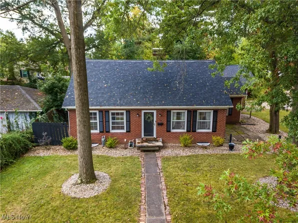 970 Kingsway St, Alliance, OH 44601