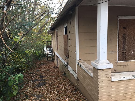 2nd image of 1049 Hugo St SW