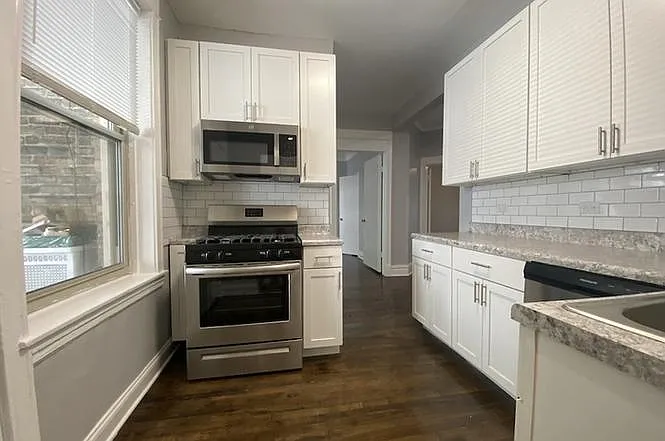 1217 W Rosemont Ave #1 — Photo 4