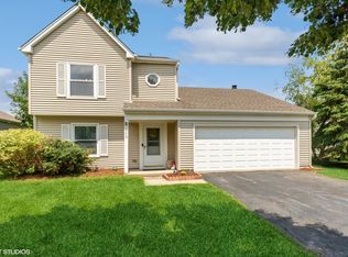 5148 Beechwood Ave, Gurnee, IL 60031