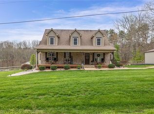 1166 Fieldcrest Dr, Walnut Cove, NC 27052