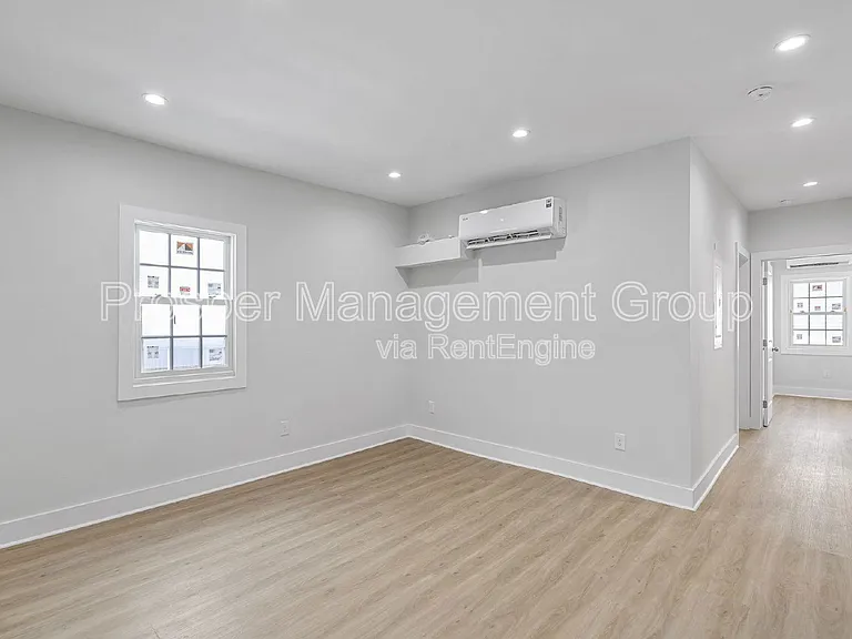 22 Nunan St #A — Photo 6