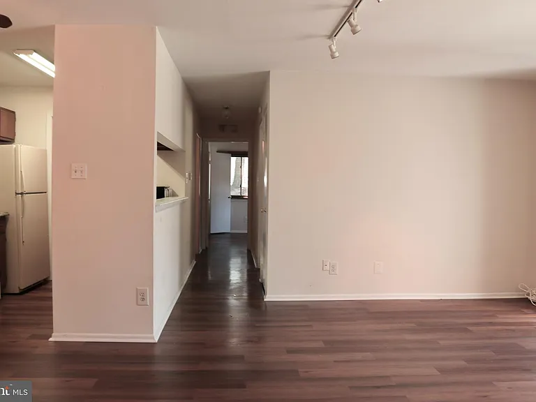 1301 Woodhollow Dr — Photo 5