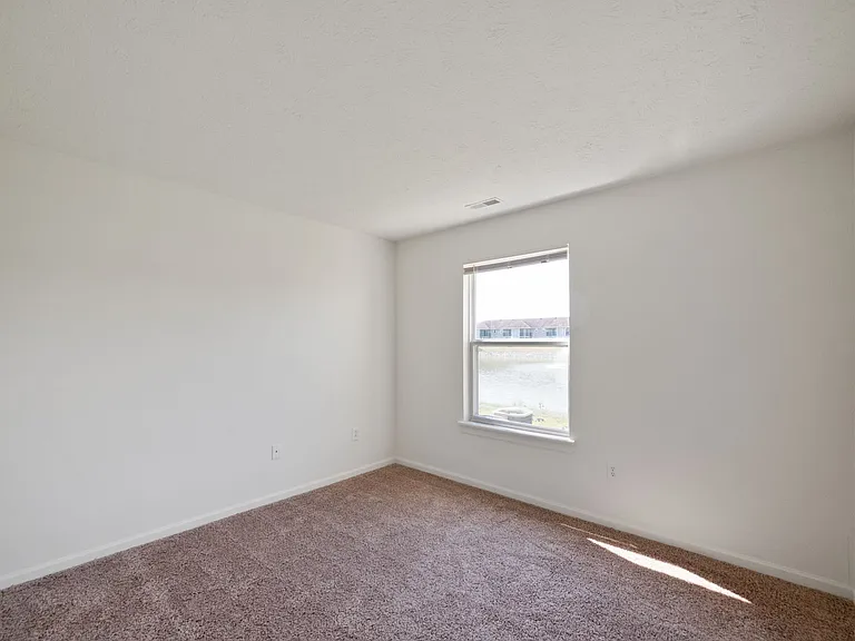 Autumn Woods Apartments — Photo 28