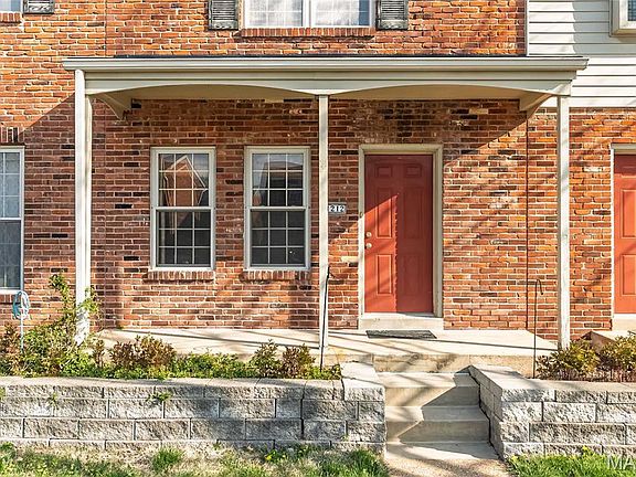 2nd image of 1212 Clarkson Ct #1212