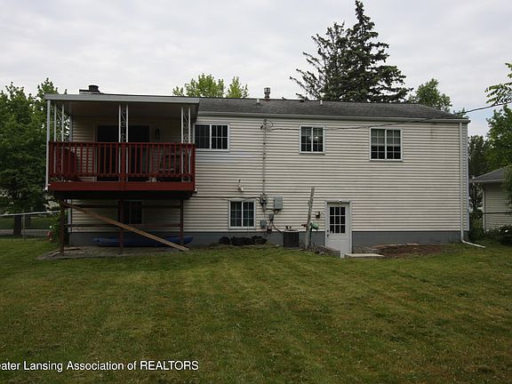 3rd image of 3231 Stonewood Dr