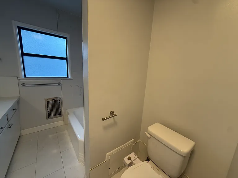 1222 McClellan Dr #6 — Photo 11