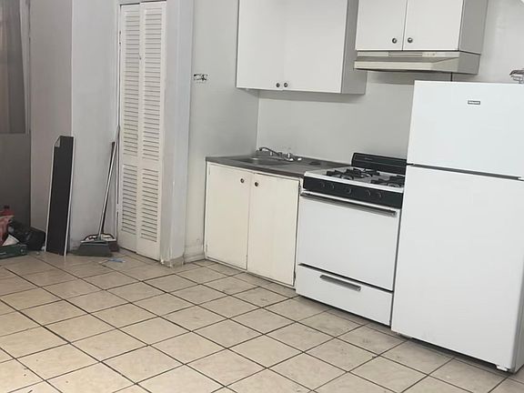 4th image of 467 Quincy Ave #1