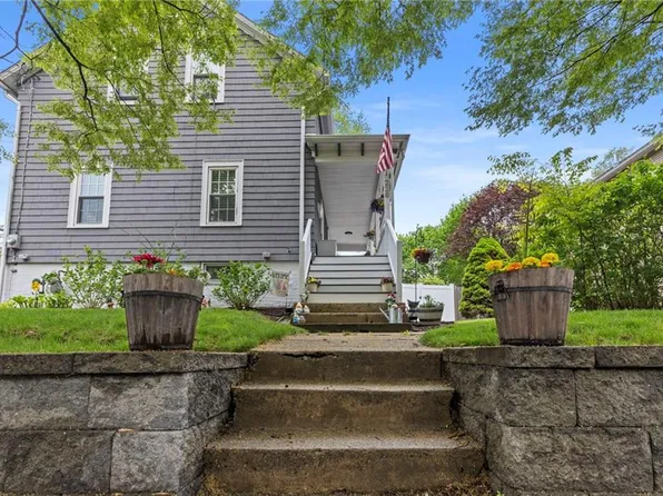 229 Roger Williams Ave, Rumford, RI 02916