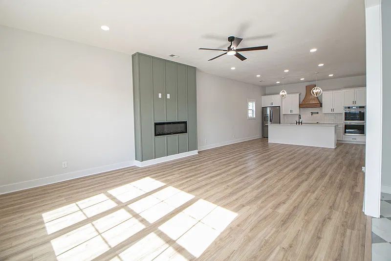4 bed, 3.5 bath, 3228 sqft, $3,330 — Photo 2