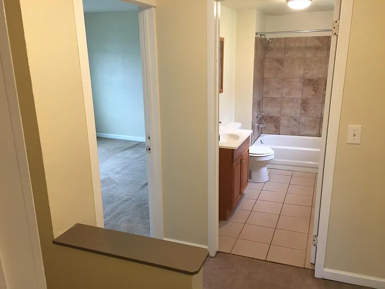 1007 Neel St — Photo 9