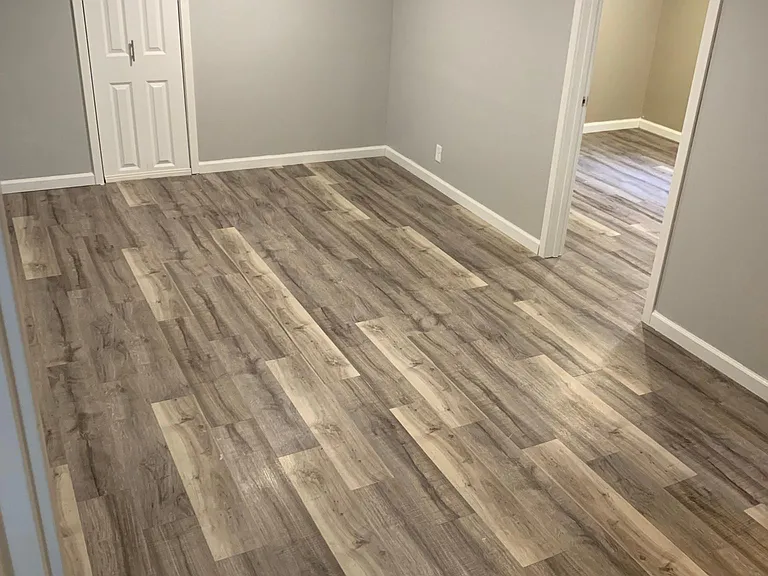 2541 Bittersweet Ln N — Photo 11