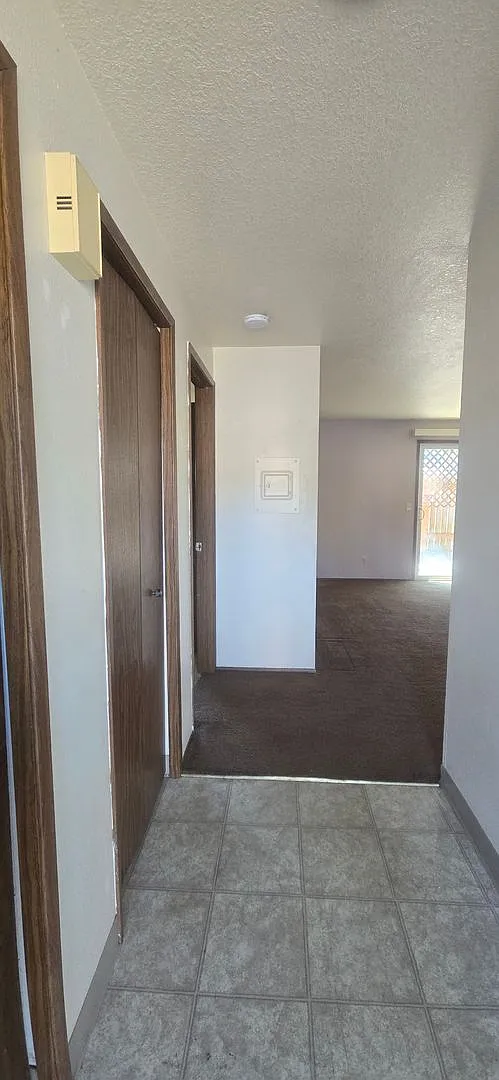 Riverside Apartments — Photo 2