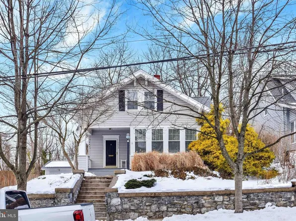 1604 Walnut St, Camp Hill, PA 17011