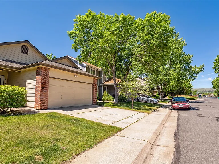 9168 W Maryland Pl — Photo 14