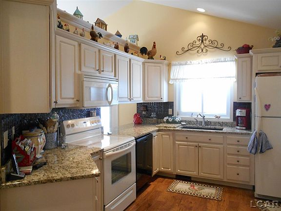 4th image of 3806 Country Side Dr