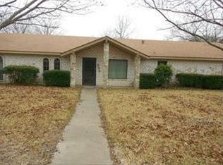 333 Crescent Dr, Hewitt, TX 76643