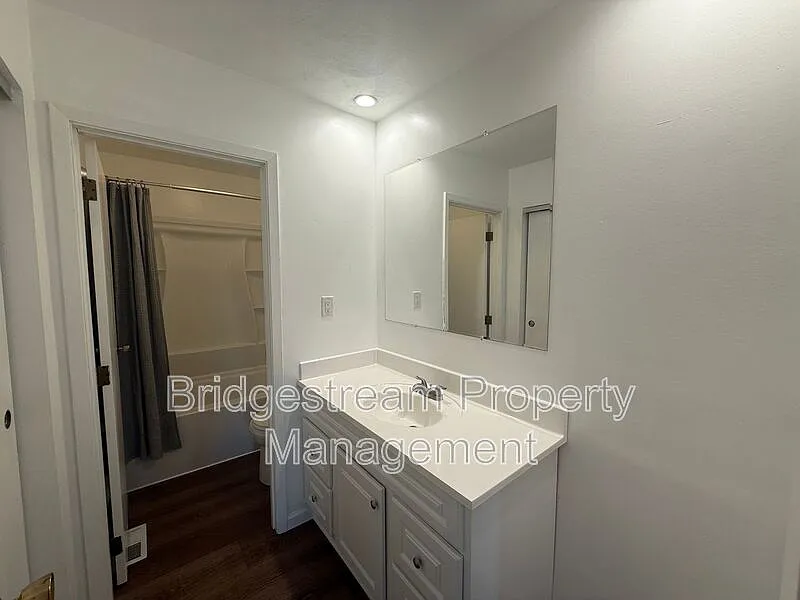 2 bed, 1.5 bath, 1512 sqft, $1,395 — Photo 4