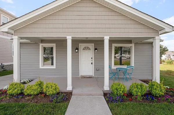 3 bed, 1776 sqft, $3,300 — Photo 1