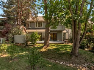 7104 Cedarwood Cir, Boulder, CO 80301