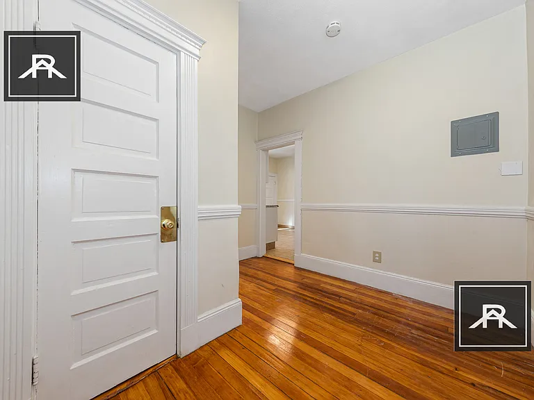 46 Brackett St #3 — Photo 9