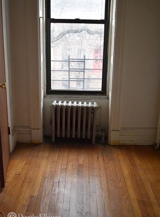 2nd image of 629 Jefferson Ave #2