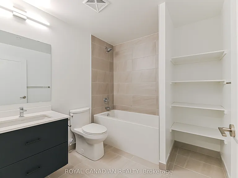 5105 Hurontario St #104 — Photo 19