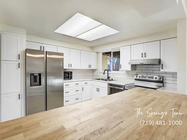 7240 Sullivan Cir — Photo 19