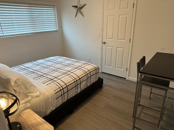 1017 U St #8