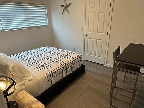 1017 U St #8 Photo 1