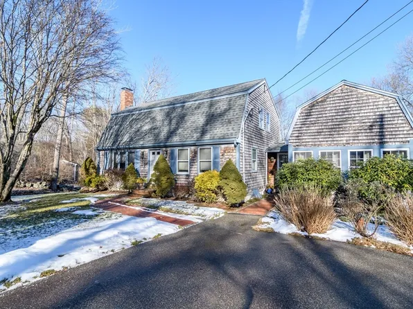 368 Highland St, Stoughton, MA 02072