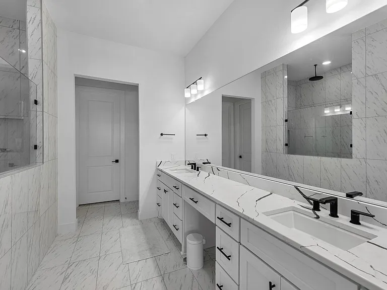 1402 Sunrise View Ln — Photo 5