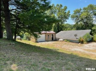 6762 Woodland Hills Rd, Rushville, IL 62681